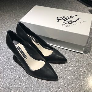 ALICE AND OLIVIA Dina 95 Whipstitch, size 7 1/2